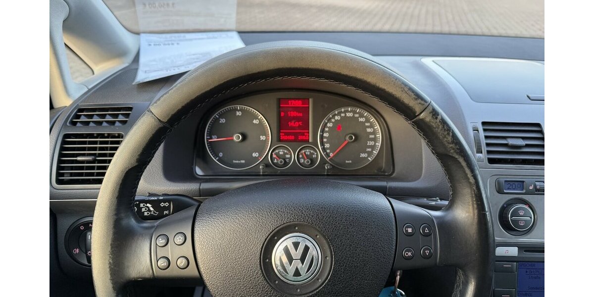 VW Touran 2.0 TDI BM United *Navi,7 Sitzer,18´´Alu* 342.000 km 2.850 &euro; Schorndorf 73614